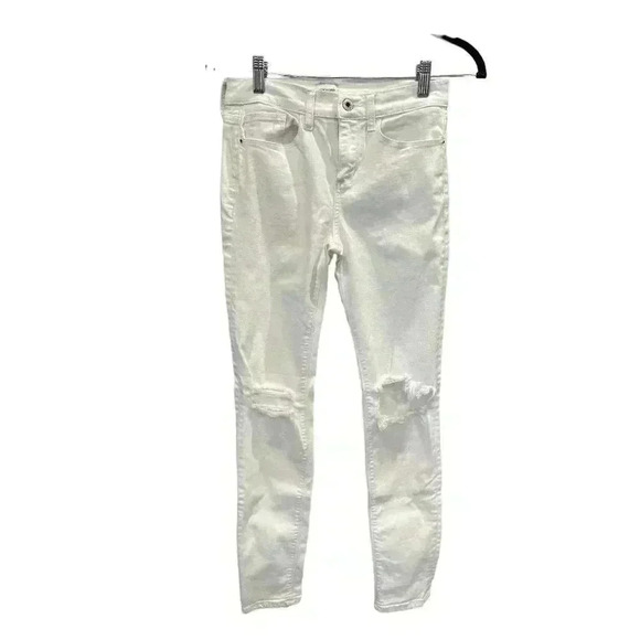 - Sneak Peek Juniors  White MId-Rise Distressed Jeans, Size 5,   Pre-Owned - Picture 1 of 8